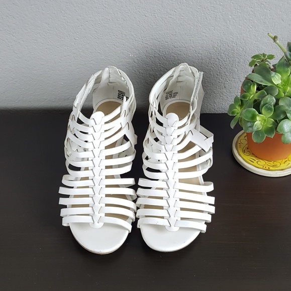 me too shoes sandals